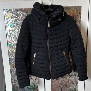 Zara Women's Black Puffer Jacket